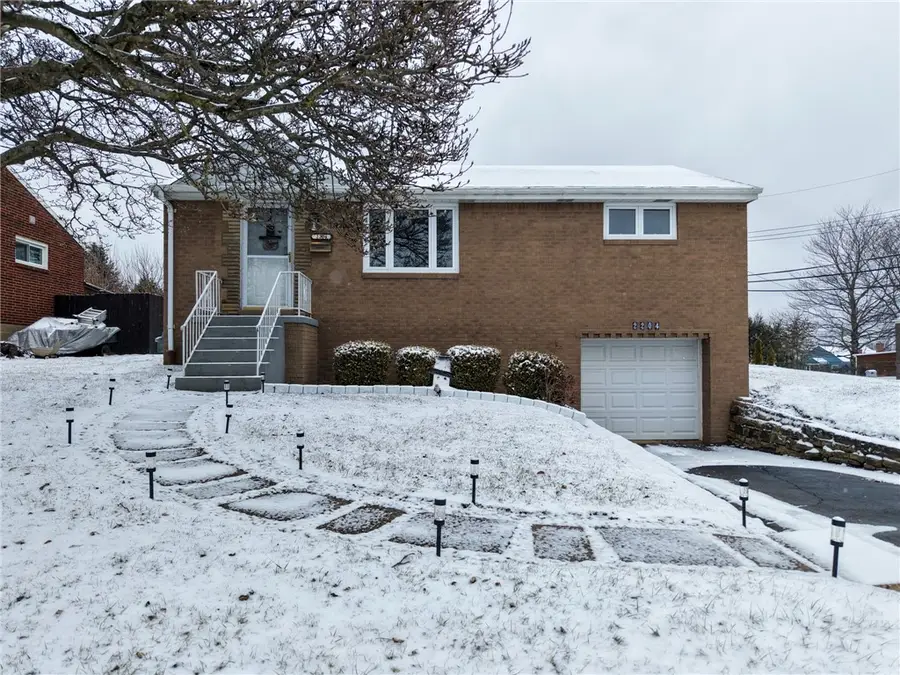 2204 Lynnbrook Ave, Brookline, PA 15226 - #2