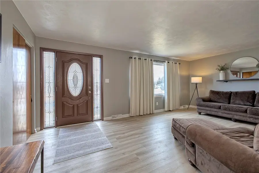 14114 Valley View Dr, White Oak, PA 15131 - #3