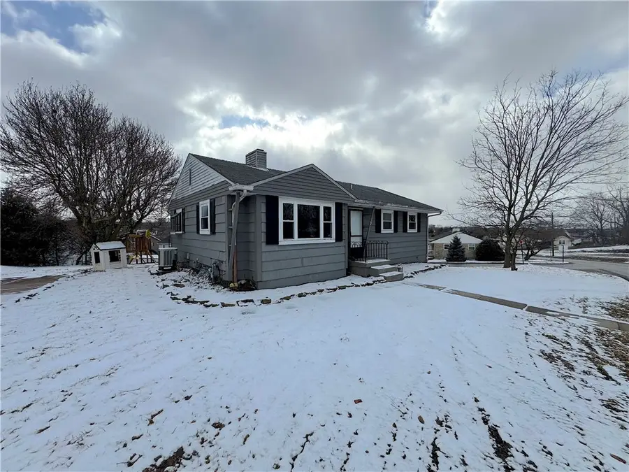 75 N Westmoreland Ave, Hempfield, PA 15601 - #2