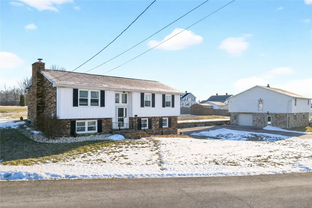 122 Sonnie Dr, Crabtree, PA 15624 - #1