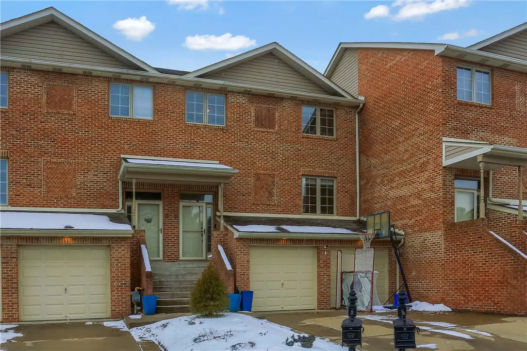 102 Kress View Dr, Oakdale, PA 15071 - #1