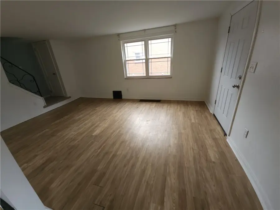 1219 Circle Dr, Pittsburgh, PA 15221 - #2