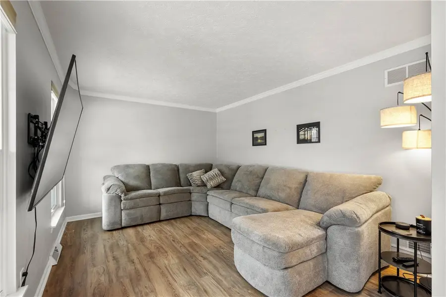 221 Arrowhead Ln, Nottingham, PA 15330 - #3