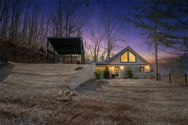 270 Schoolhouse Rd, Burrel/Blacklick, PA 15717