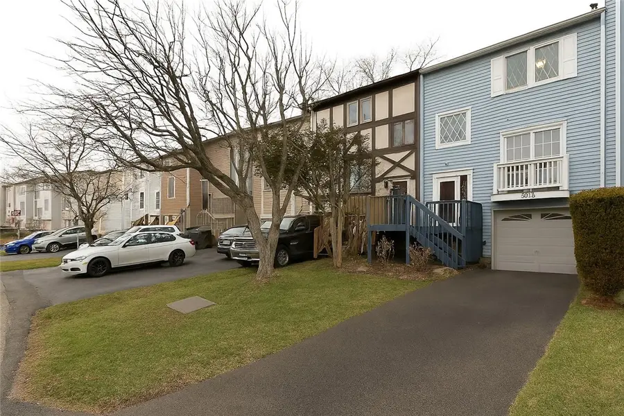 3195 Camberly Dr, Hampton, PA 15044 - #2