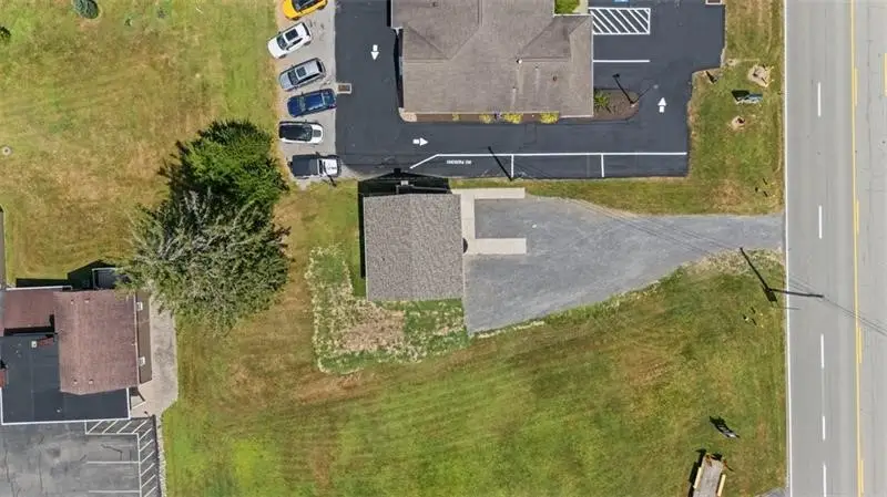 1122 Pittsburgh Rd, Valencia, PA 16059 - #3