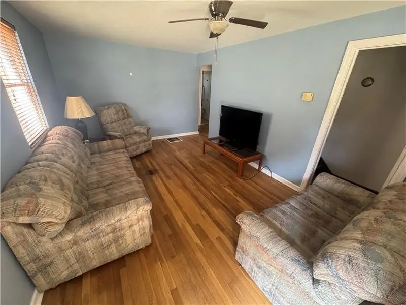 626 Ridgemont Dr, Pittsburgh, PA 15220 - #3