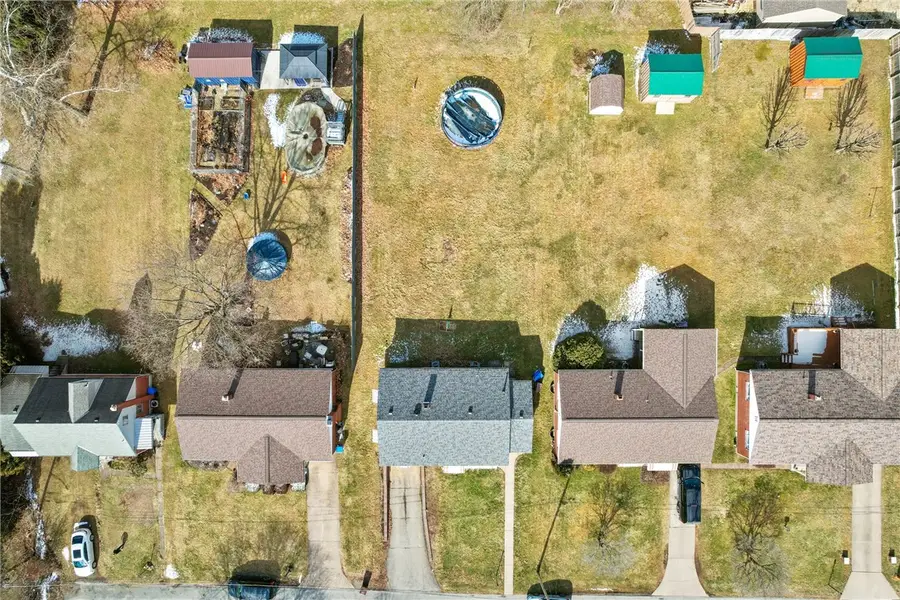 3081 Ben Davis Ave, New Kensington, PA 15068 - #3