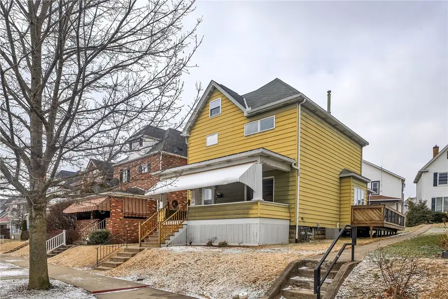 510 Franklin Ave, Vandergrift, PA 15690 - #3