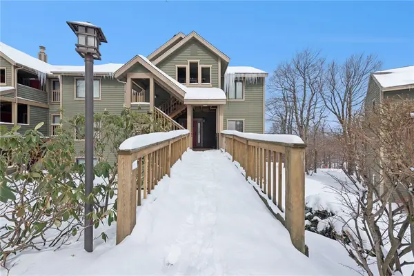 5228 Summit View Court, Hidden Valley, PA 15502