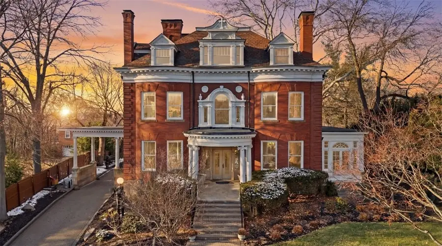 5435 Dunmoyle St, Squirrel Hill, PA 15217 - #2