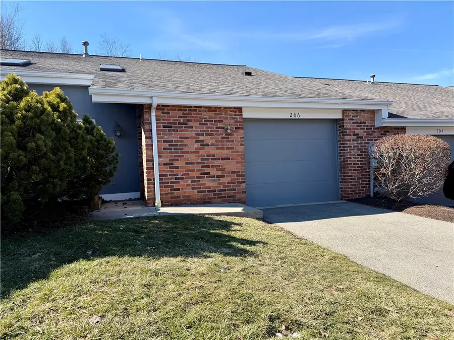 206 Queens Ct, North Strabane, PA 15317 - #2