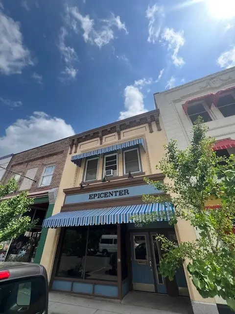 568 Merchant St, Ambridge, PA 15003 - #2