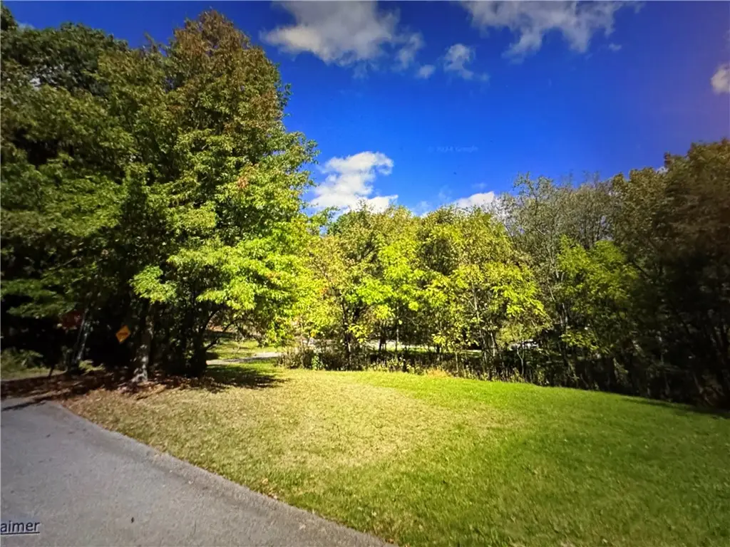 311 Biskup Ln, Center, PA 15061 - #1