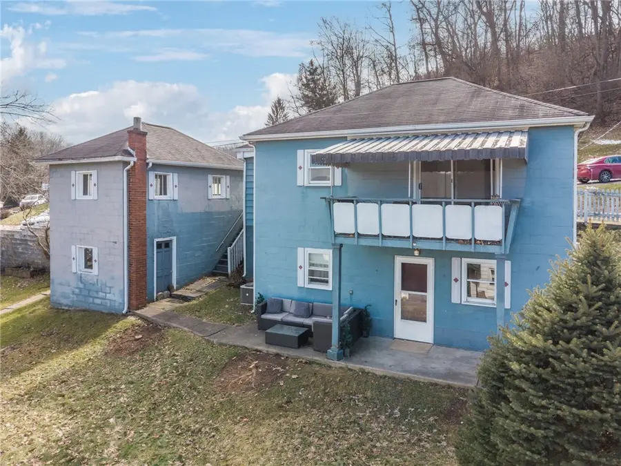 2333 Long St, South Greensburg, PA 15601 - #2