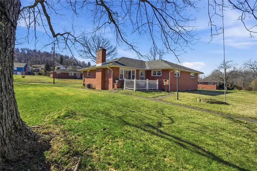 908 15th St, Elizabeth, PA 15037 - #2