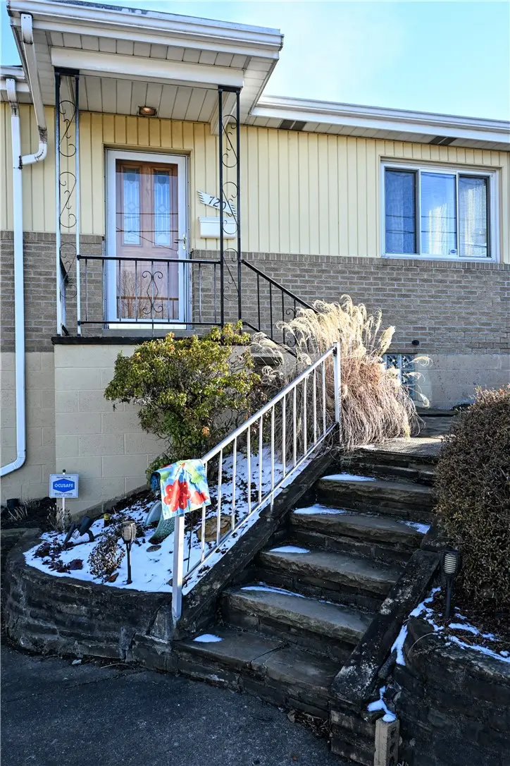 720 Graham St, Belle Vernon, PA 15012 - #2