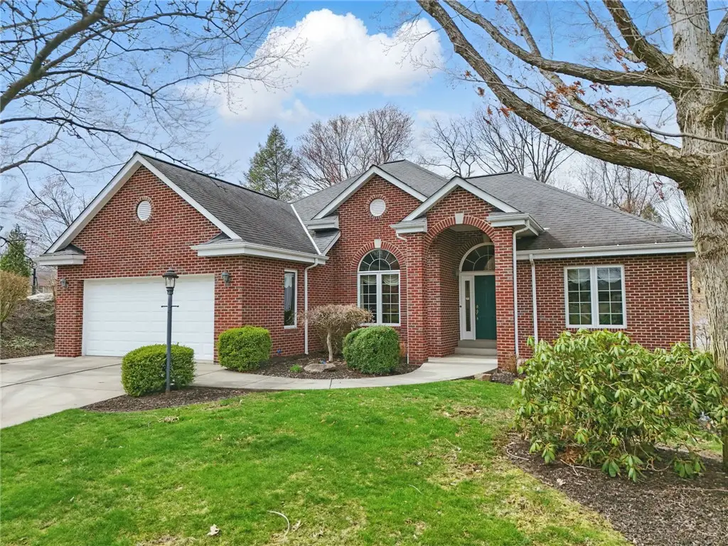 4907 Oakhurst Ave, Gibsonia, PA 15044 - #1