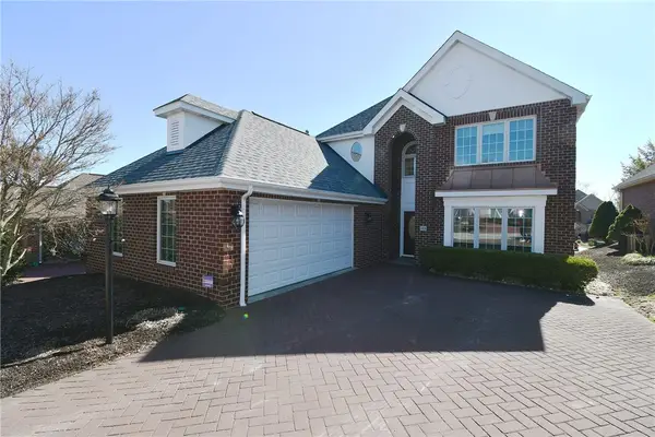 215 Victoria Ln, Peters Twp, PA 15317