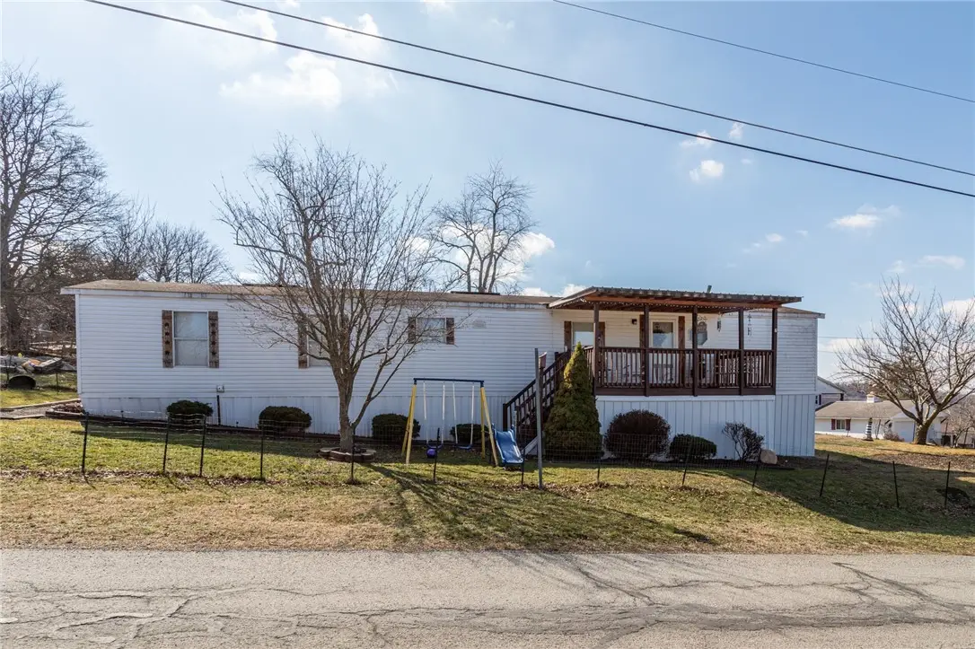 519 E Wine St, Connellsville, PA 15425 - #1