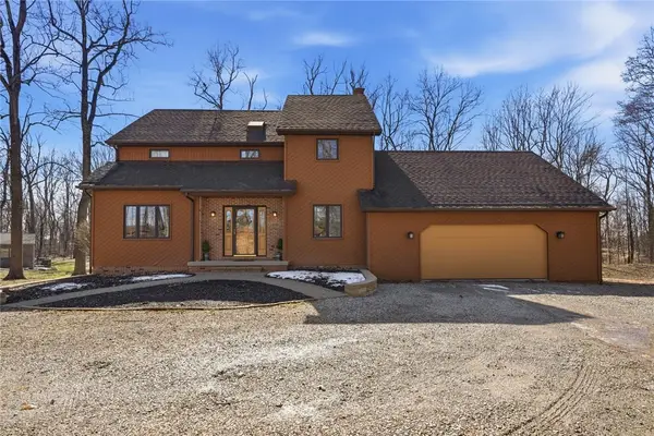 4005 School Rd, Jeannette, PA 15644