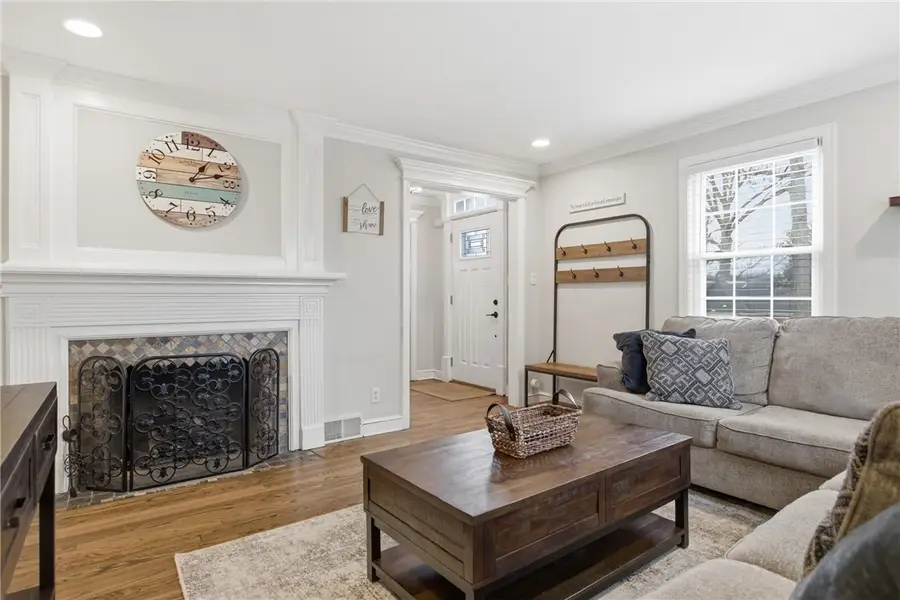 1924 Shaler Dr, Glenshaw, PA 15116 - #2