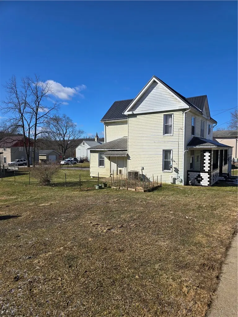 622 W Main St, Rural Valley, PA 16249 - #2