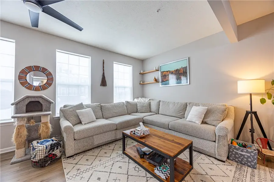 103 Sweetwater Dr, Coraopolis, PA 15108 - #2