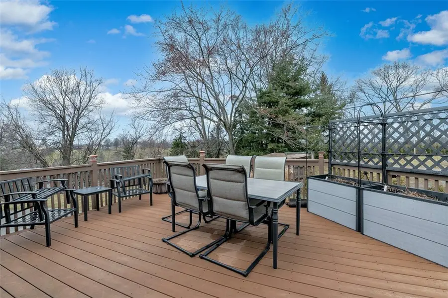 1267 Fall Ln, Irwin, PA 15642 - #3