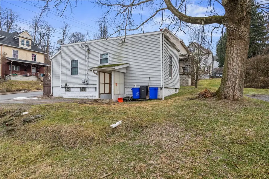 406 E Lutton St, New Castle, PA 16101 - #3