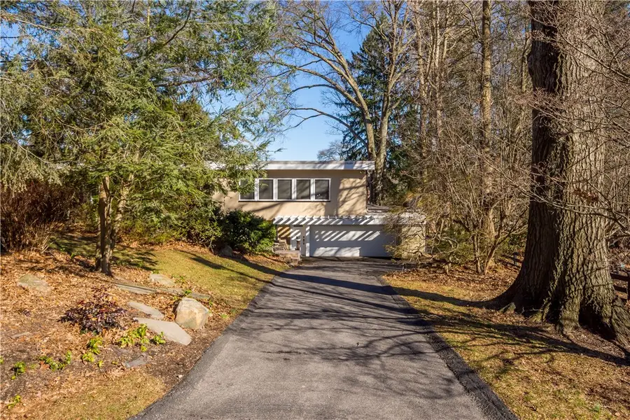 3113 Hillcrest Rd, Bethel Park, PA 15102 - #3