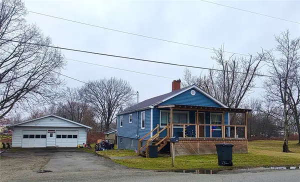 43 W Elm St, Fairchance, PA 15436