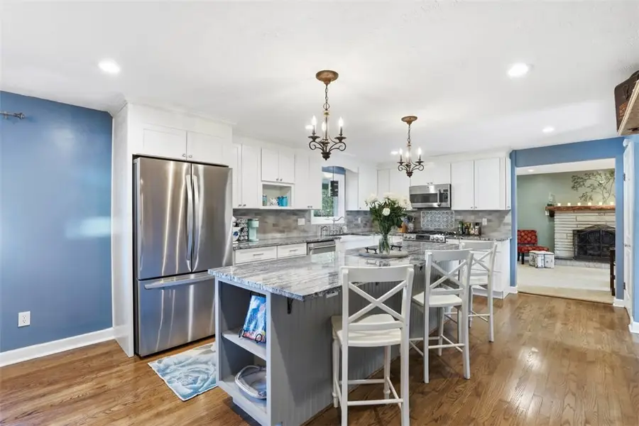 270 Twin Hills Dr, Pittsburgh, PA 15216 - #2