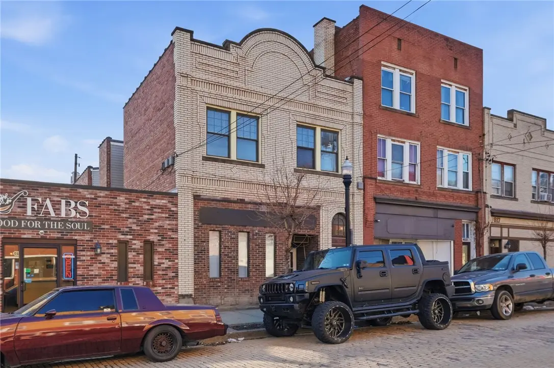 813 Broadway Ave, Stowe, PA 15136 - #1