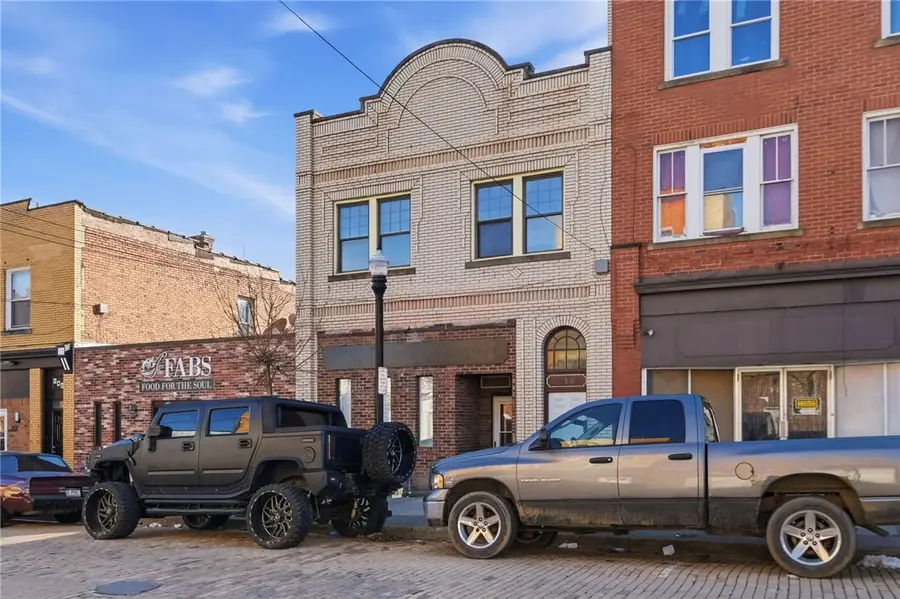 813 Broadway Ave, Stowe, PA 15136 - #3