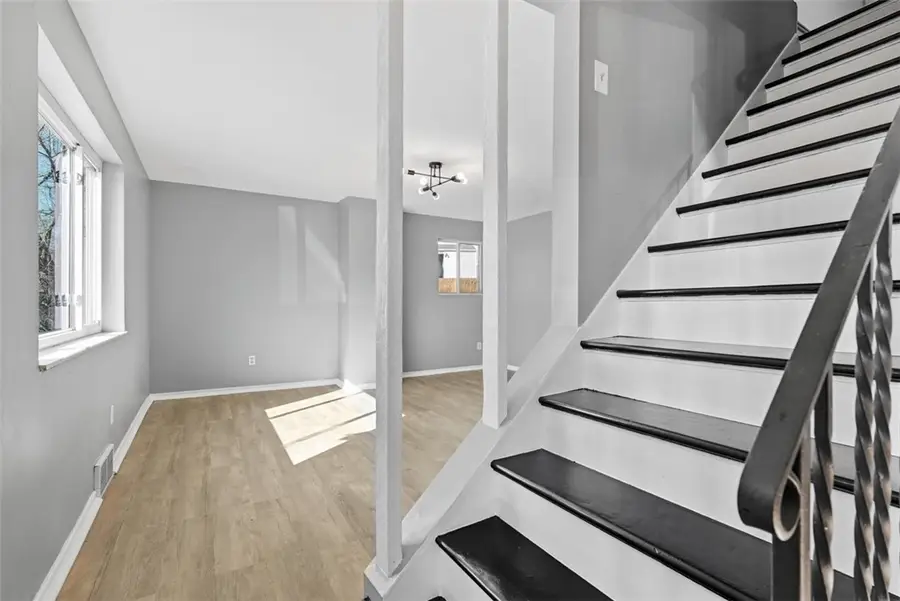 1381 Pocono St, Pittsburgh, PA 15218 - #3