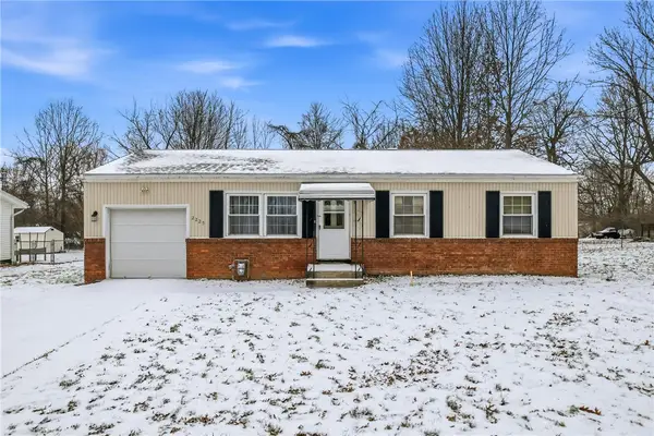 2225 Saratoga Dr, Hermitage, PA 16148