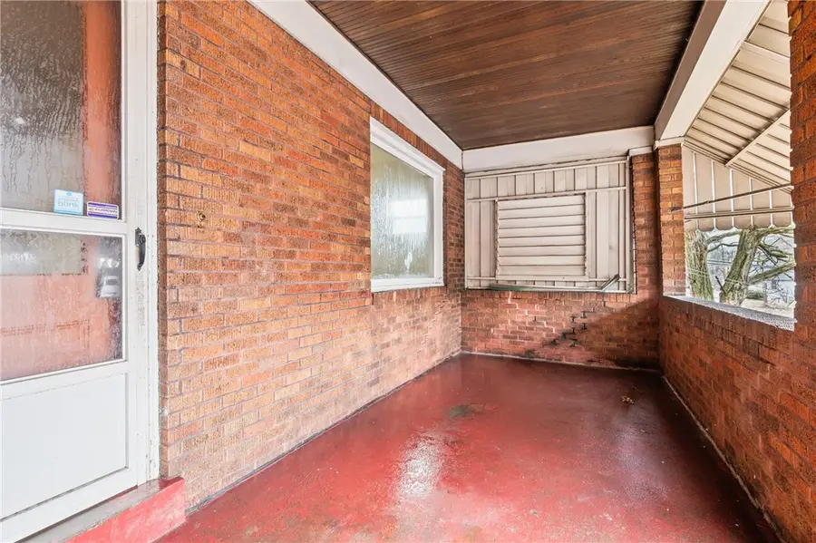 302 Platt Ave, Pittsburgh, PA 15216 - #3