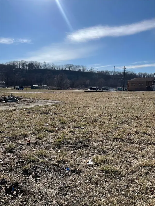 11th Street & 1st Avenue, Beaver Falls, PA 15010
