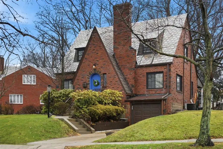 150 Altadena Dr, Pittsburgh, PA 15228 - #3