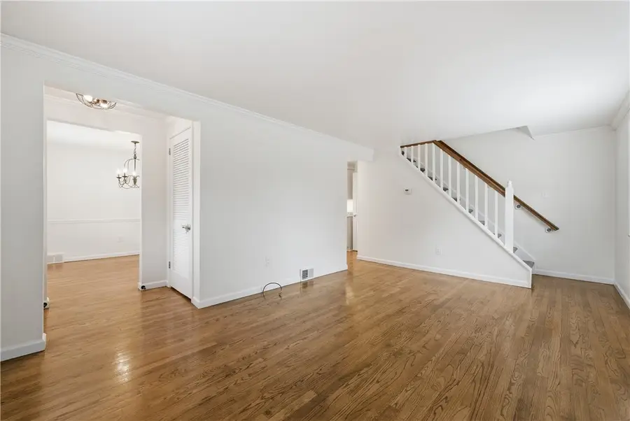 234 Parkedge Rd, Pittsburgh, PA 15220 - #2