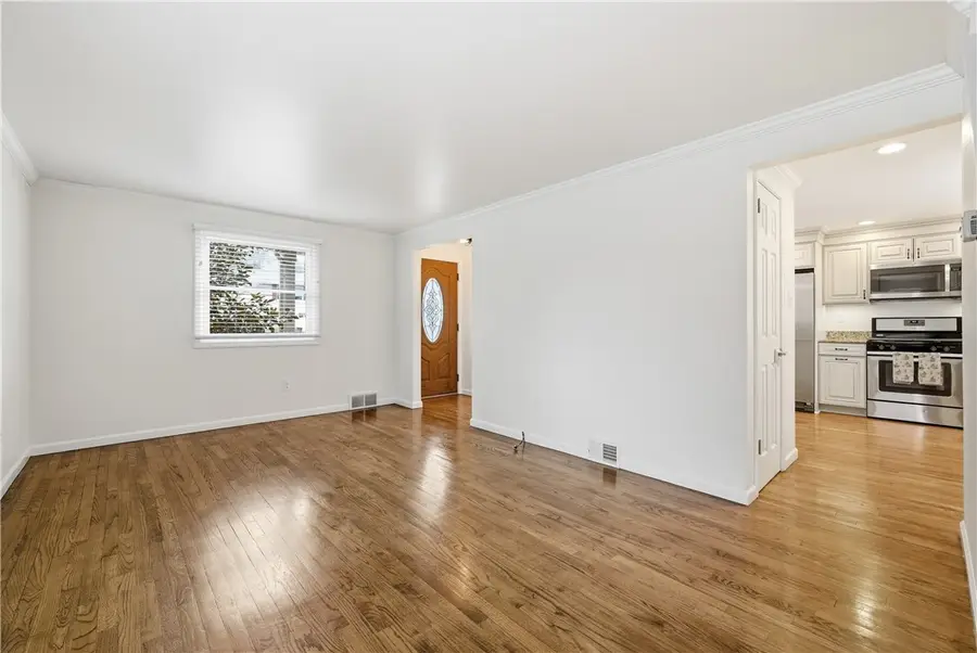 234 Parkedge Rd, Pittsburgh, PA 15220 - #3