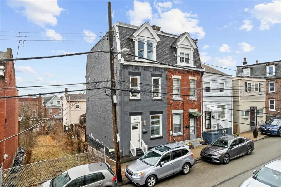 4215 Geneva St, Pittsburgh, PA 15201 - #2