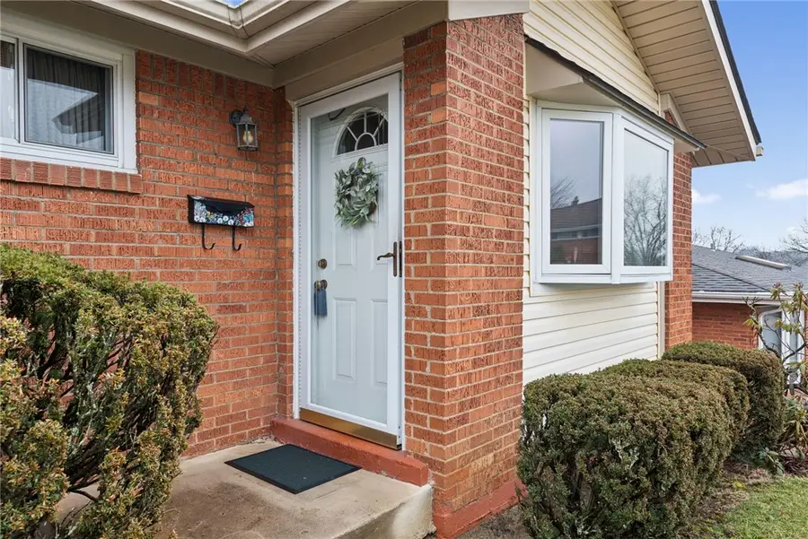 319 Ryan Dr, Pittsburgh, PA 15220 - #3