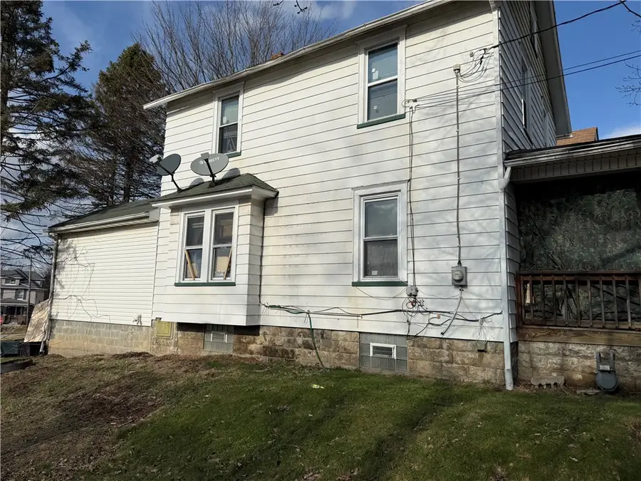 819 Morton St, New Castle, PA 16101 - #2