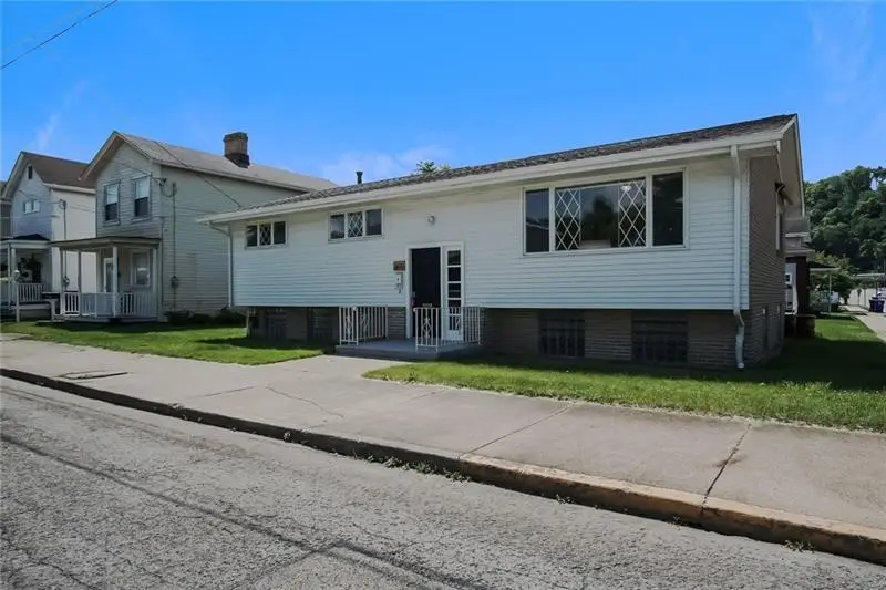 600 Indiana Ave, Monaca, PA 15061 - #2