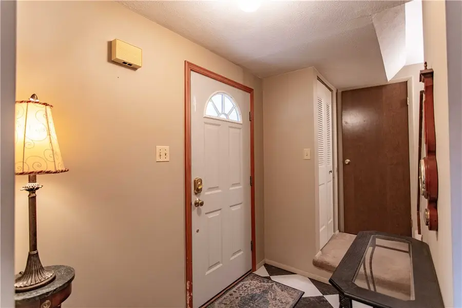 134 Kermiet Dr, Monaca, PA 15061 - #2