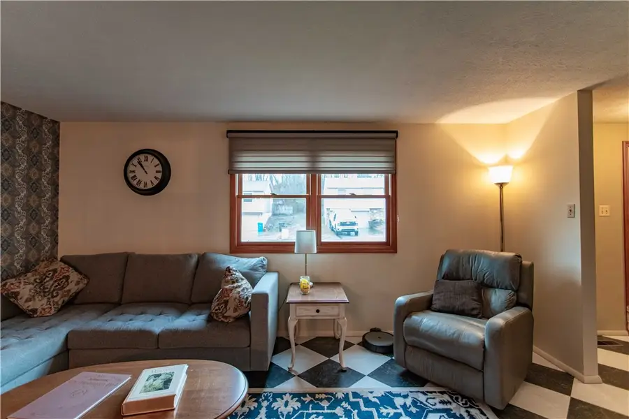 134 Kermiet Dr, Monaca, PA 15061 - #3