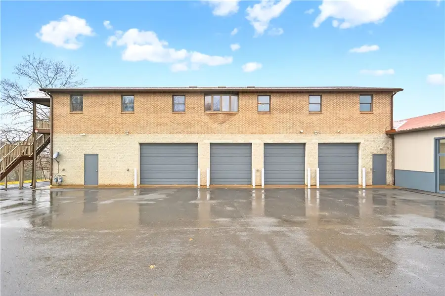 1204 Memorial Blvd, Connellsville, PA 15425 - #2