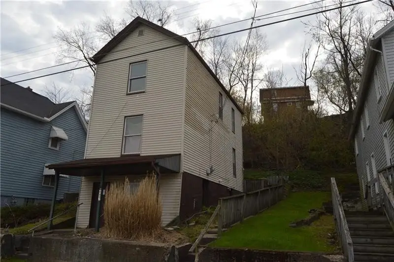 417 Shadyside St, New Castle, PA 16101 - #2